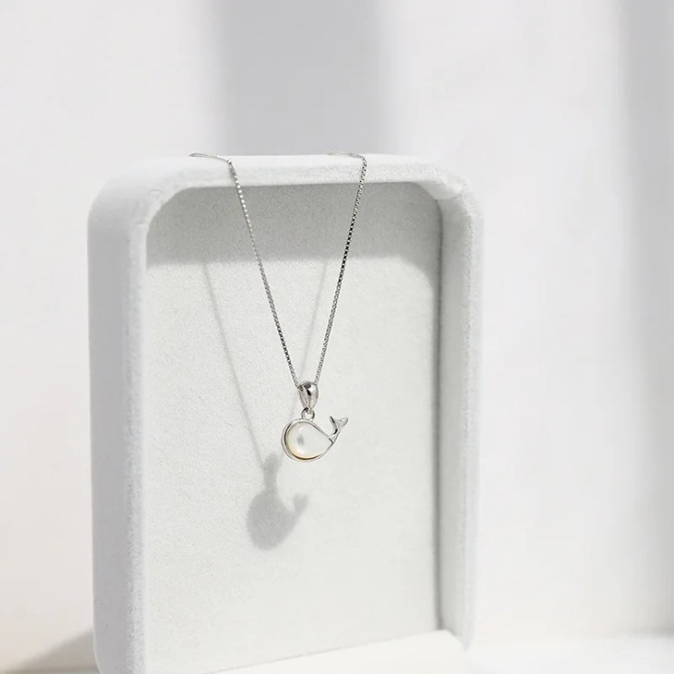 VOQ Silver Color New Little Whale Fritillary Pendant Necklace Lady Clavicle Chain Gift Jewelry